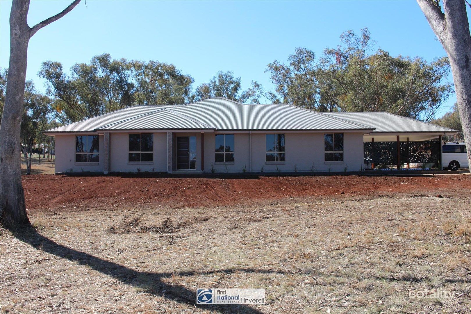 27 Bimbadeen Dr, Inverell, NSW 2360