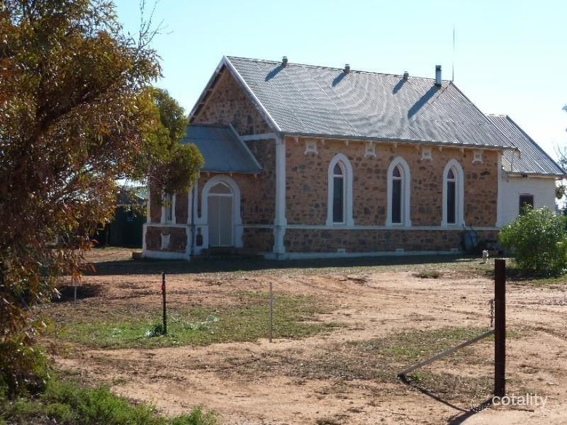 15 Main St, Cradock, SA 5432