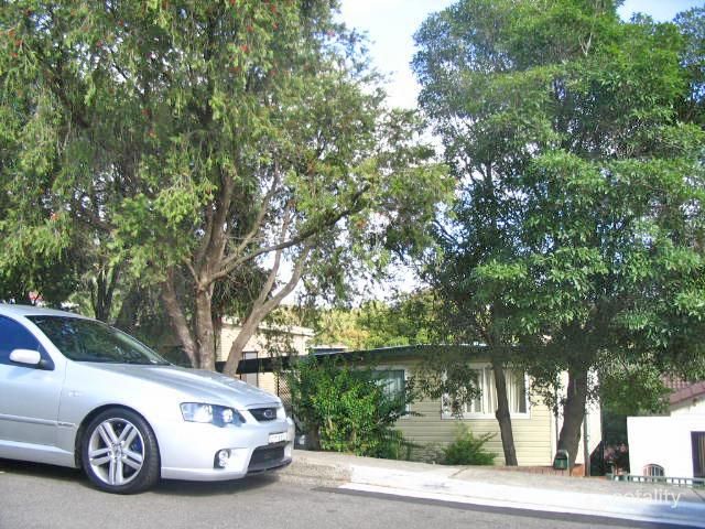 5 Warraba St, Como, NSW 2226