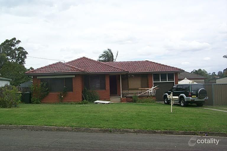 9 Dell St, Woodpark, NSW 2164