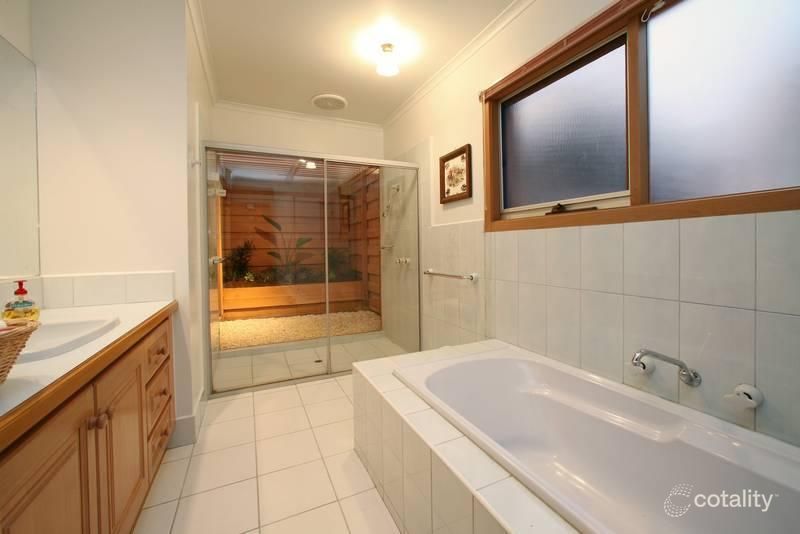 56 Timbertop Dr, Rowville, VIC 3178