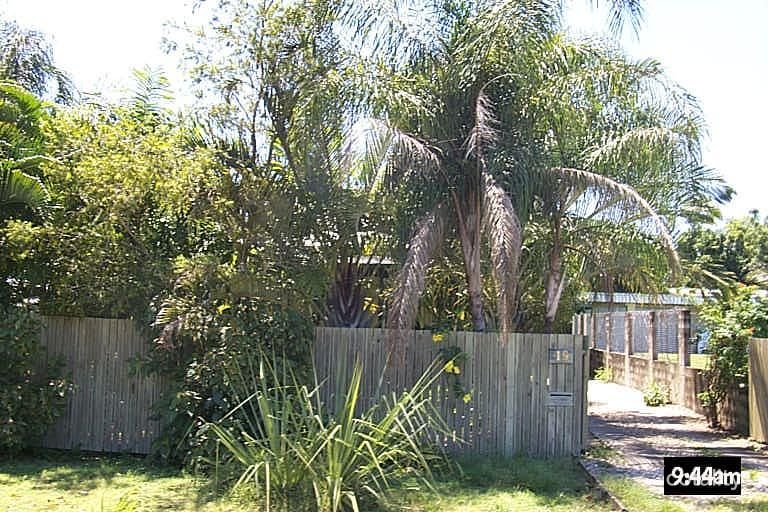 19 Prior St, Machans Beach, QLD 4878