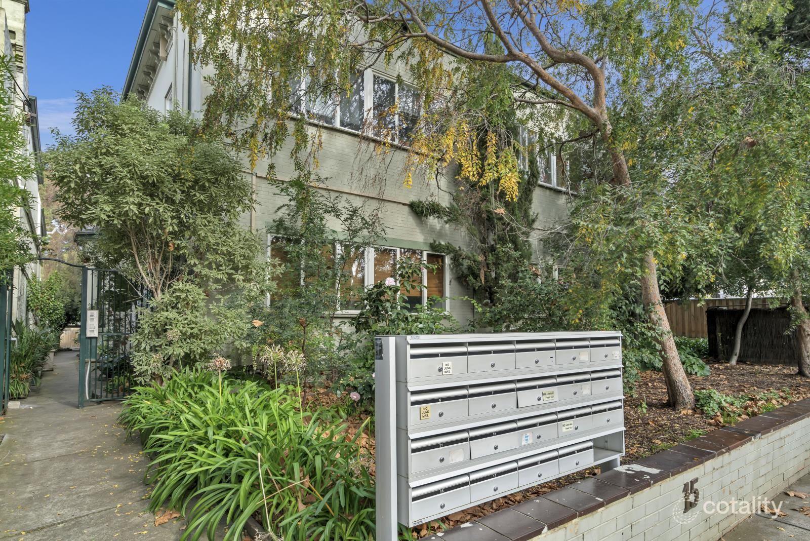 1/17 Charnwood Rd, St Kilda, VIC 3182