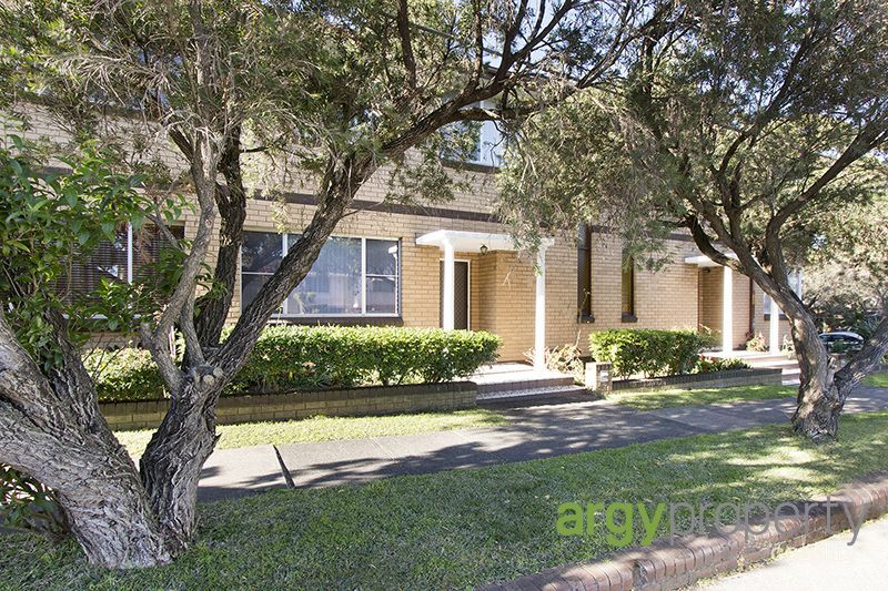 3/75 Hampton Court Rd, Carlton, NSW 2218
