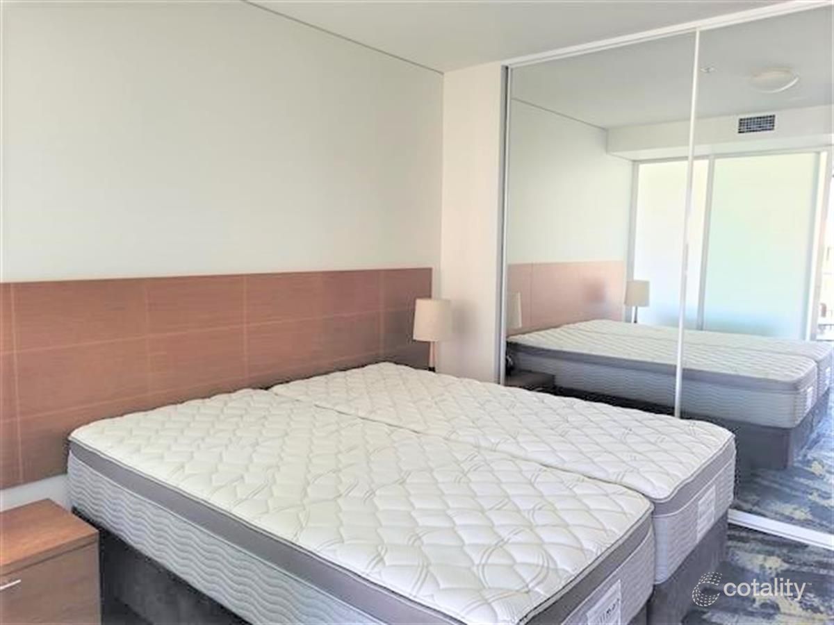 1 Marlin Pde, Cairns City, QLD 4870