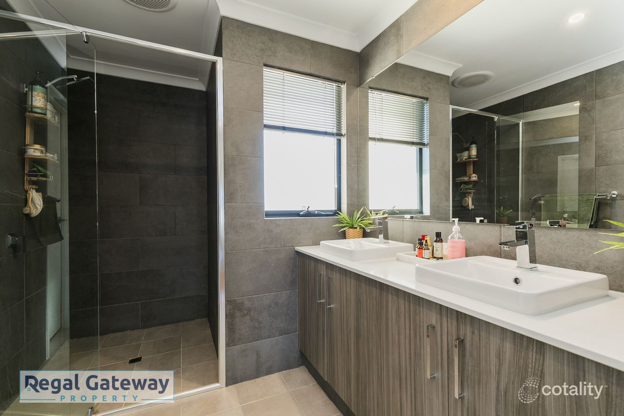 8 Coomallo Bvd, Wandi, WA 6167