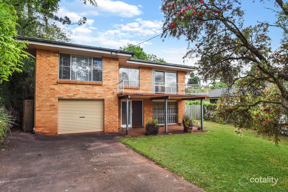 11 Fairholme St, Mount Lofty, QLD 4350