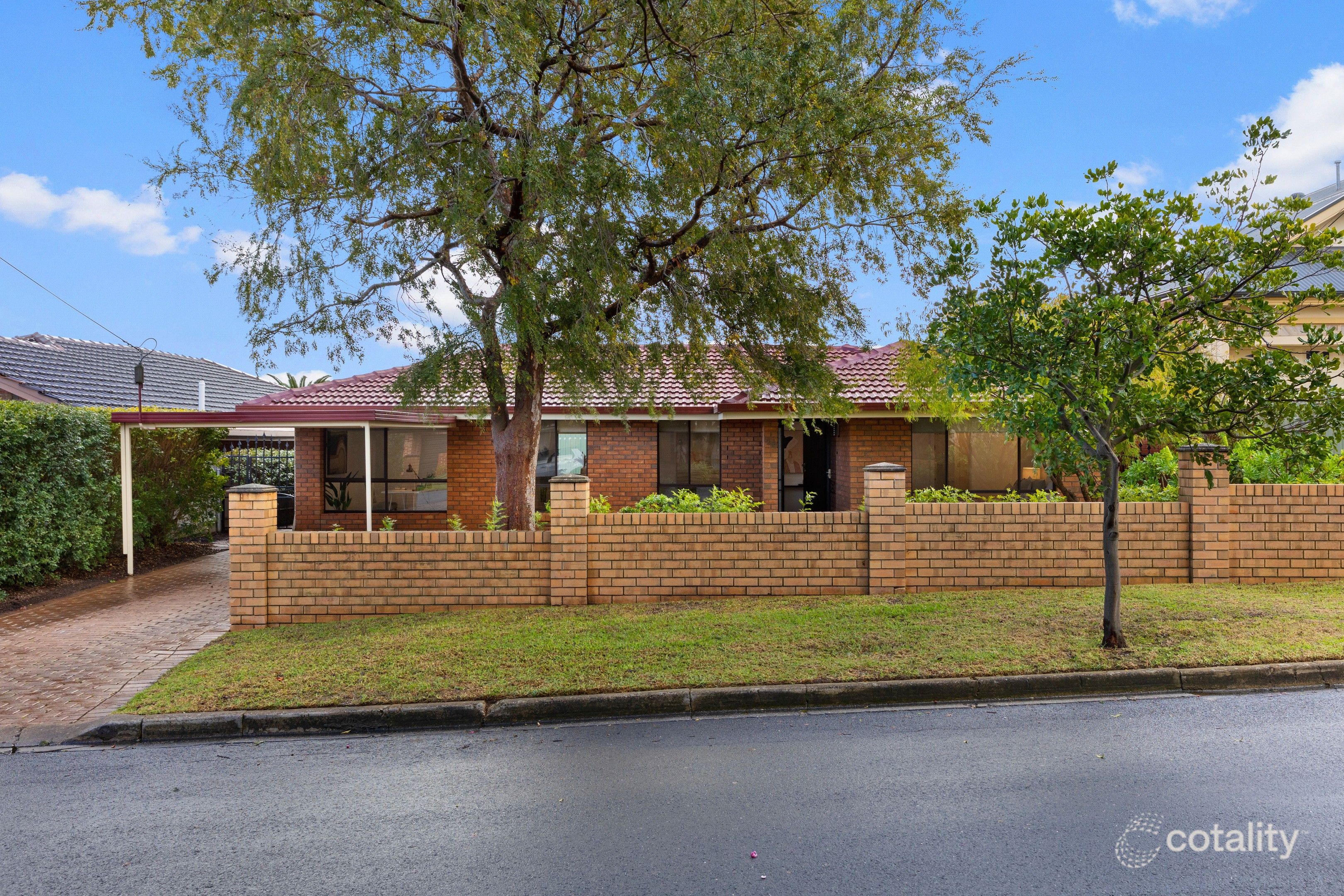 21 Thomson Ave, Rostrevor, SA 5073