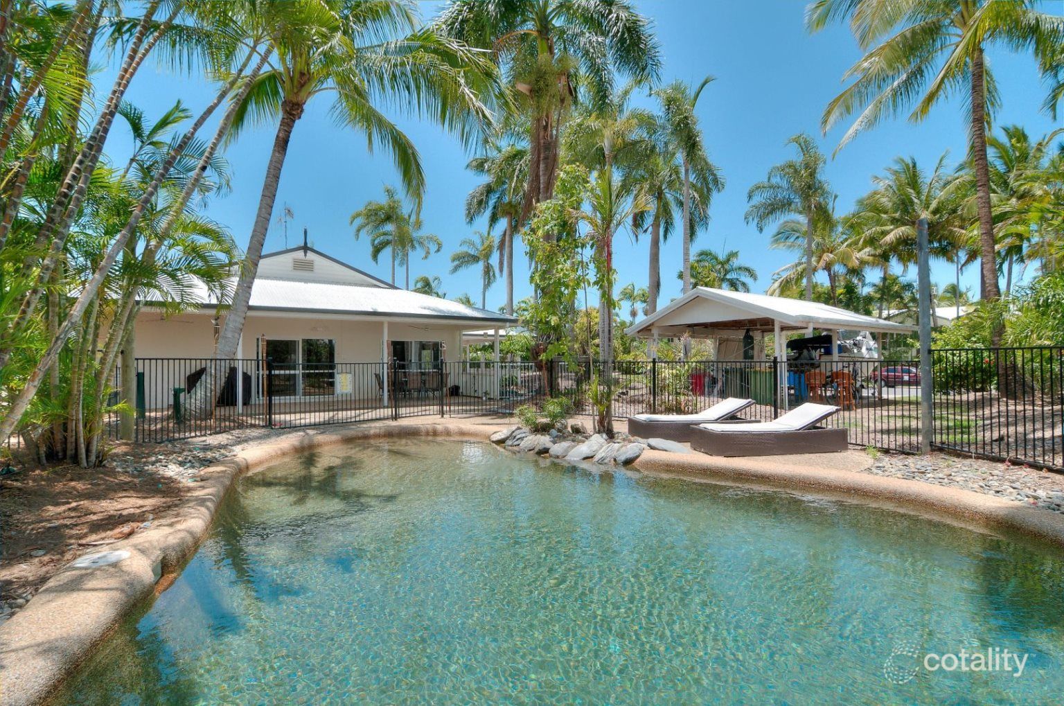 16 Endeavour St, Port Douglas, QLD 4877