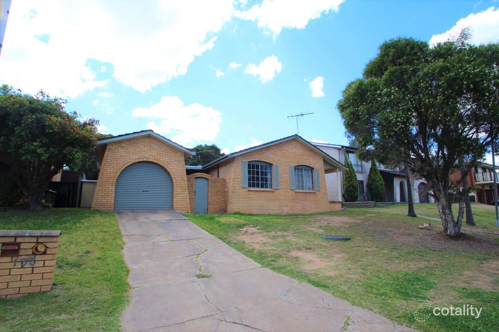 100 Blaxland Ave, Singleton Heights, NSW 2330