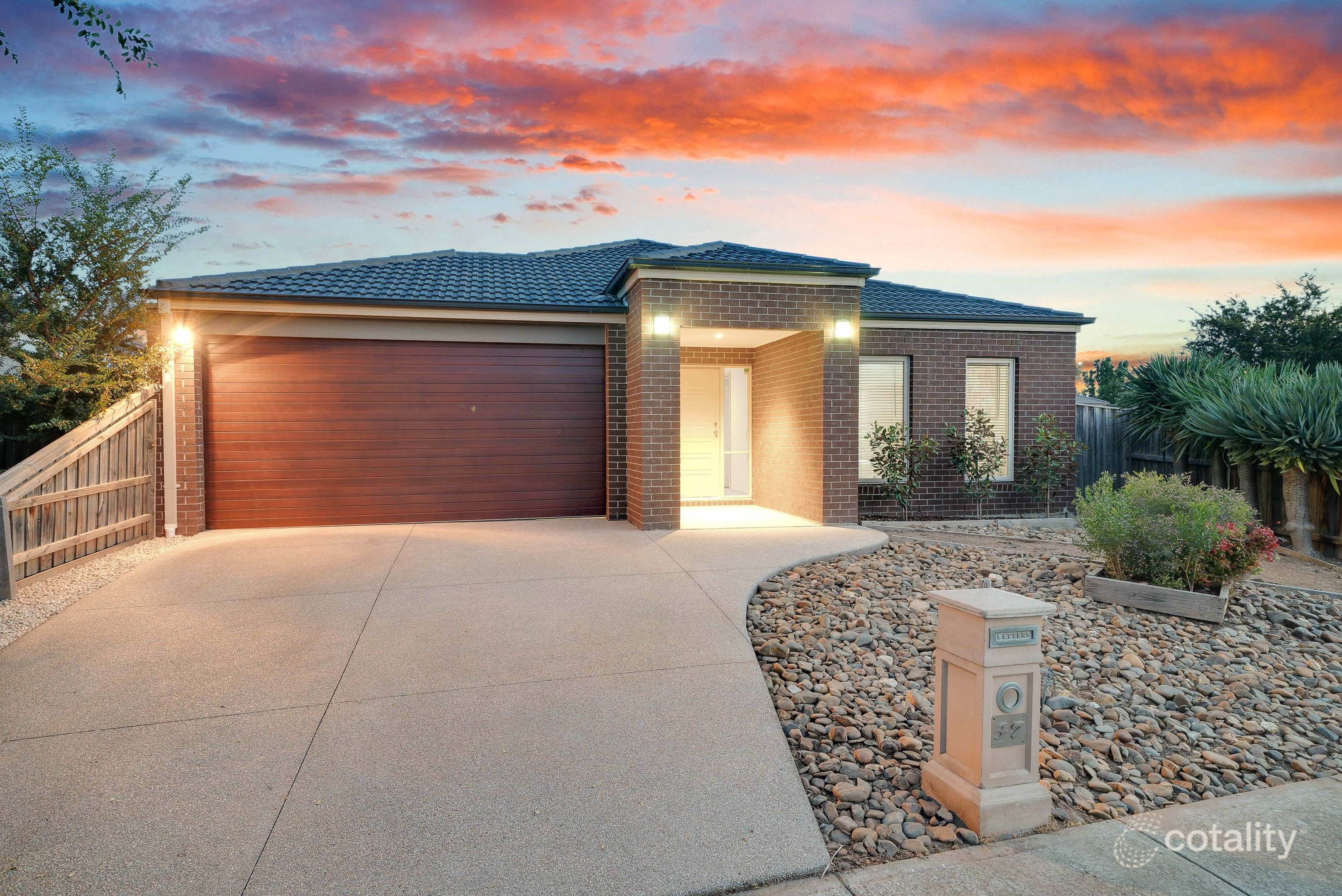37 Tamar Ave, Point Cook, VIC 3030