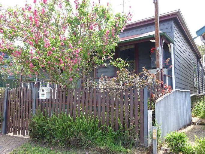 18 George St, Tighes Hill, NSW 2297