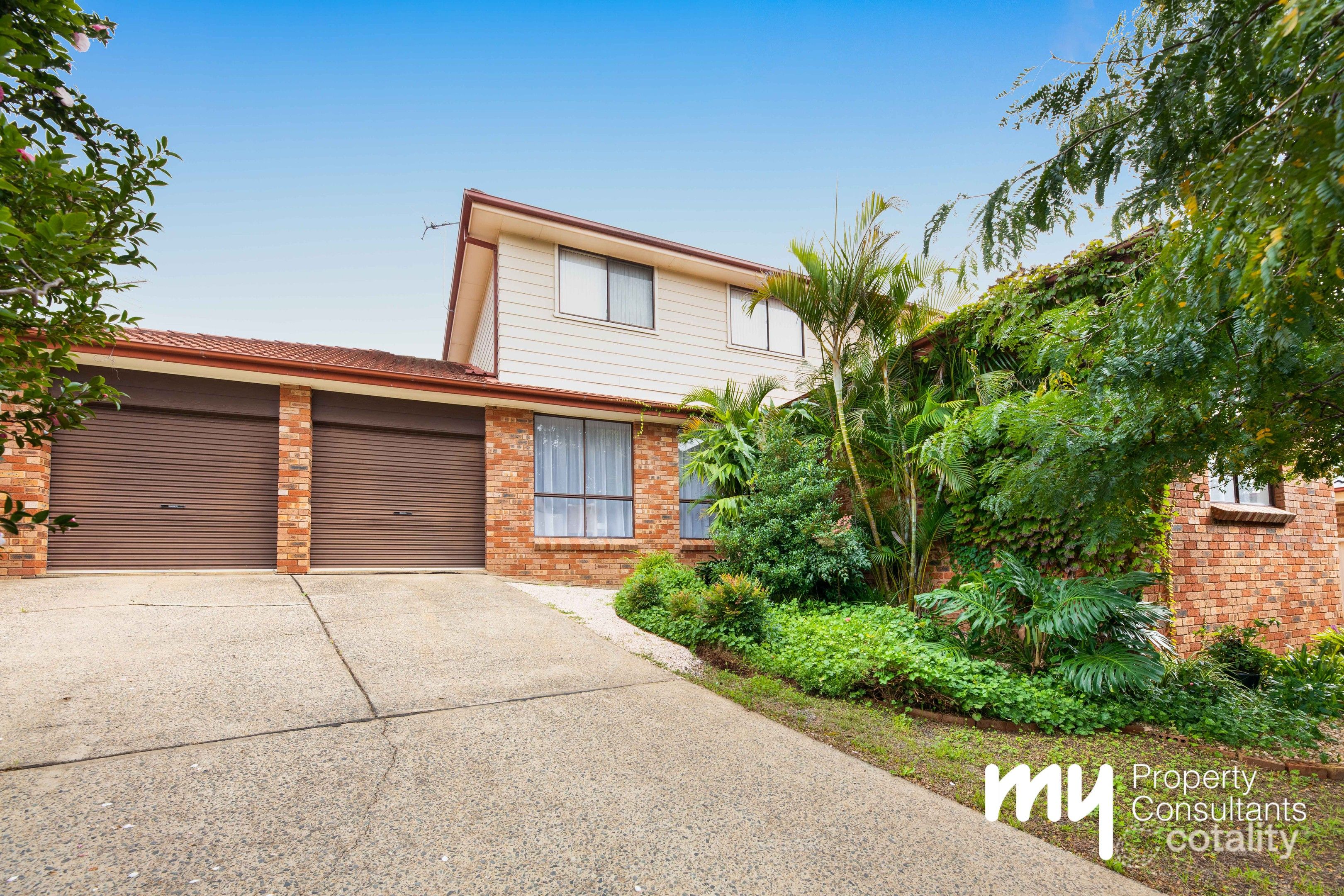 8 Albany Pl, Kearns, NSW 2558