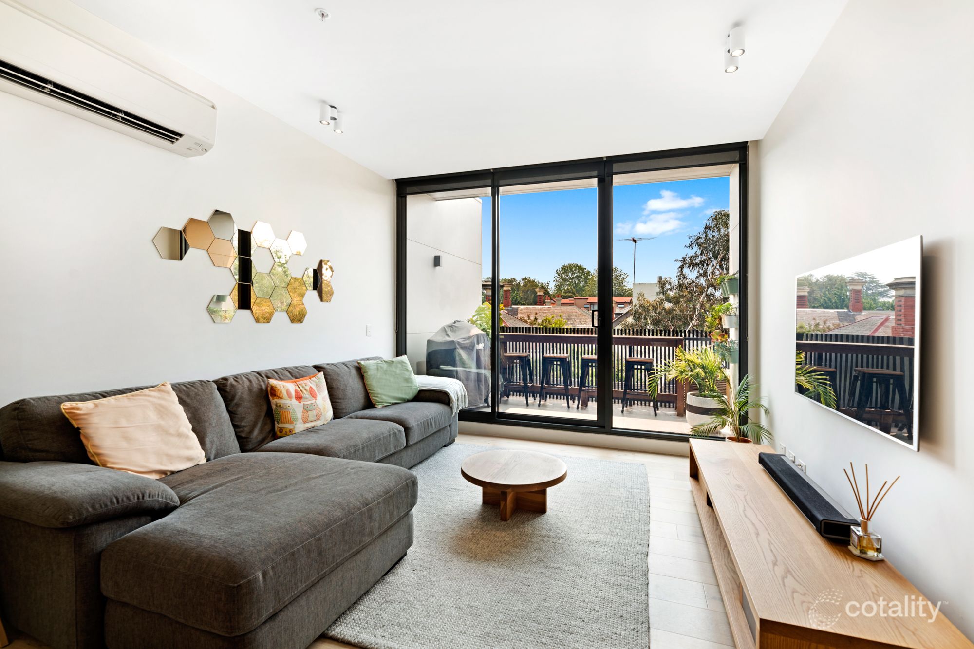 206/828 Burke Rd, Camberwell, VIC 3124