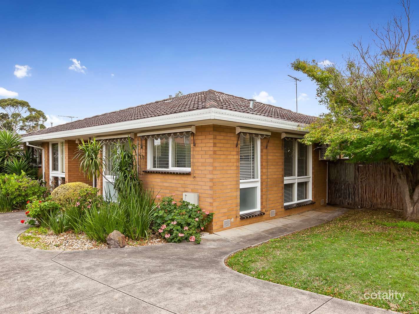 1/1 Paul St, Doncaster, VIC 3108