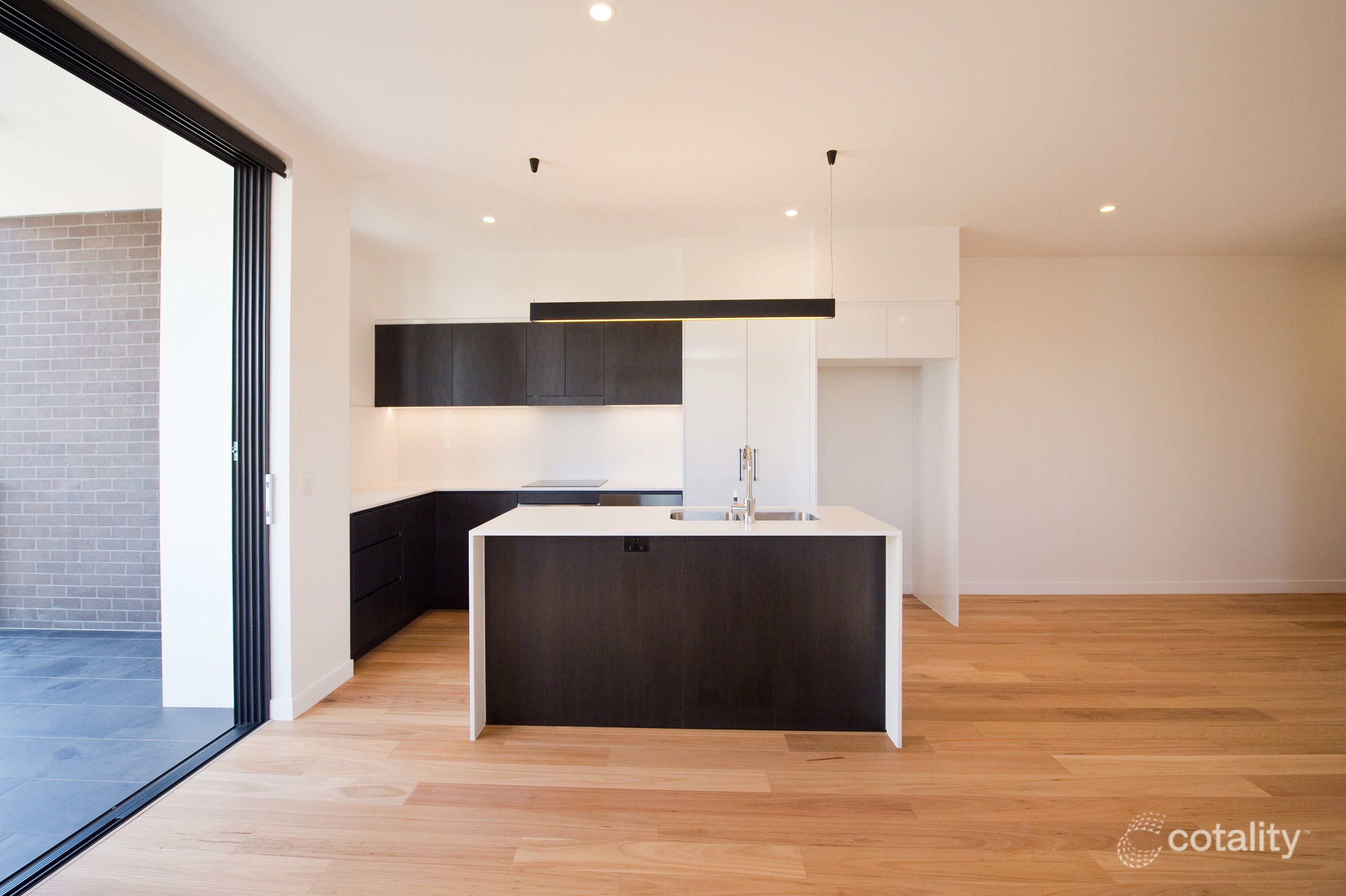 202/121 Clarence Rd, Indooroopilly, QLD 4068