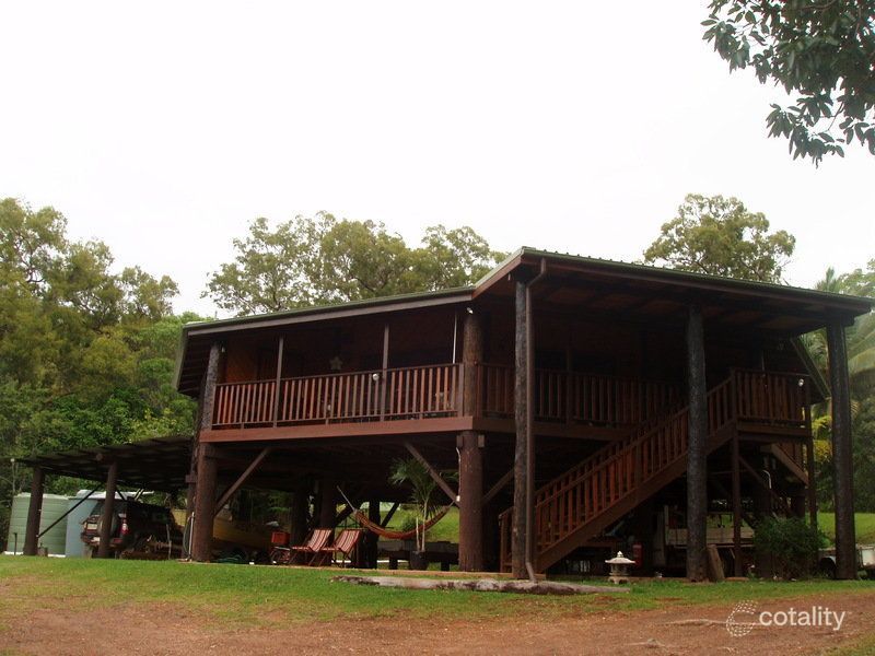 313 Bloodwood Rd, Bloomfield, QLD 4895
