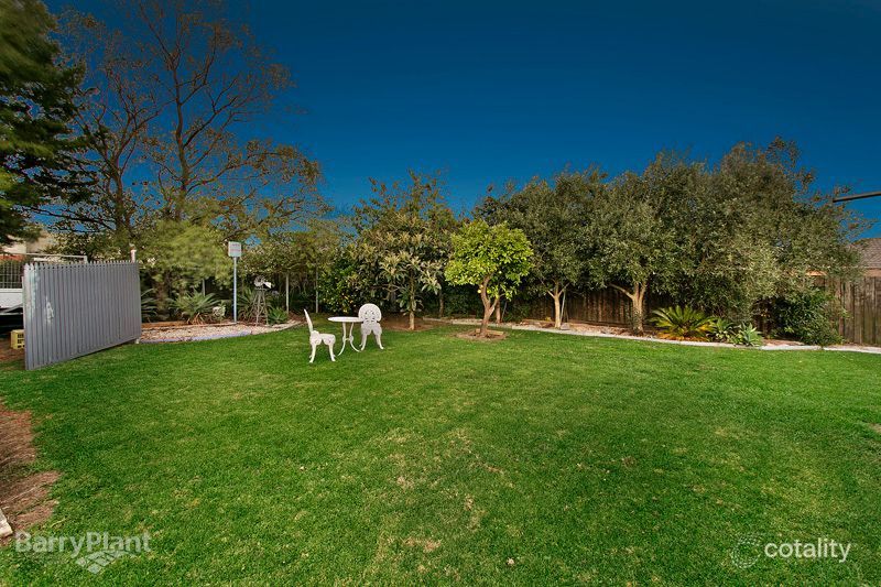 72 Nettle Dr, Hallam, VIC 3803