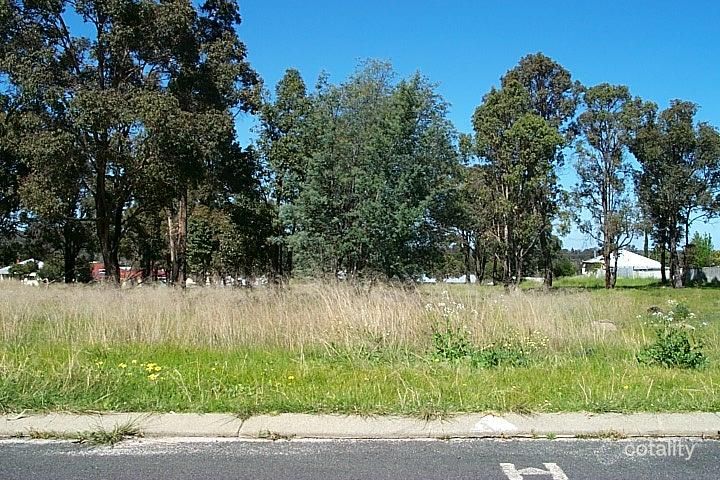 6 Simpson St, Collie, WA 6225