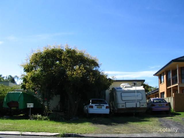18 Nott St, Warners Bay, NSW 2282