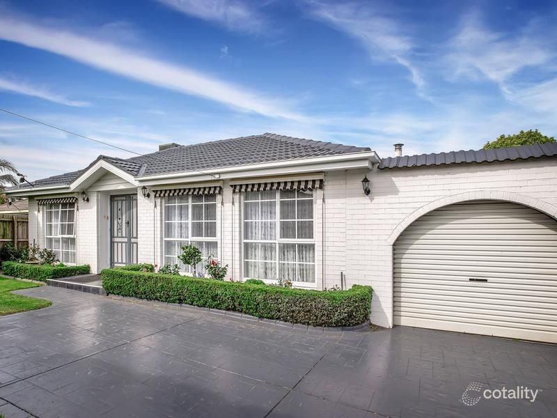 28 Southern Cres, Craigieburn, VIC 3064