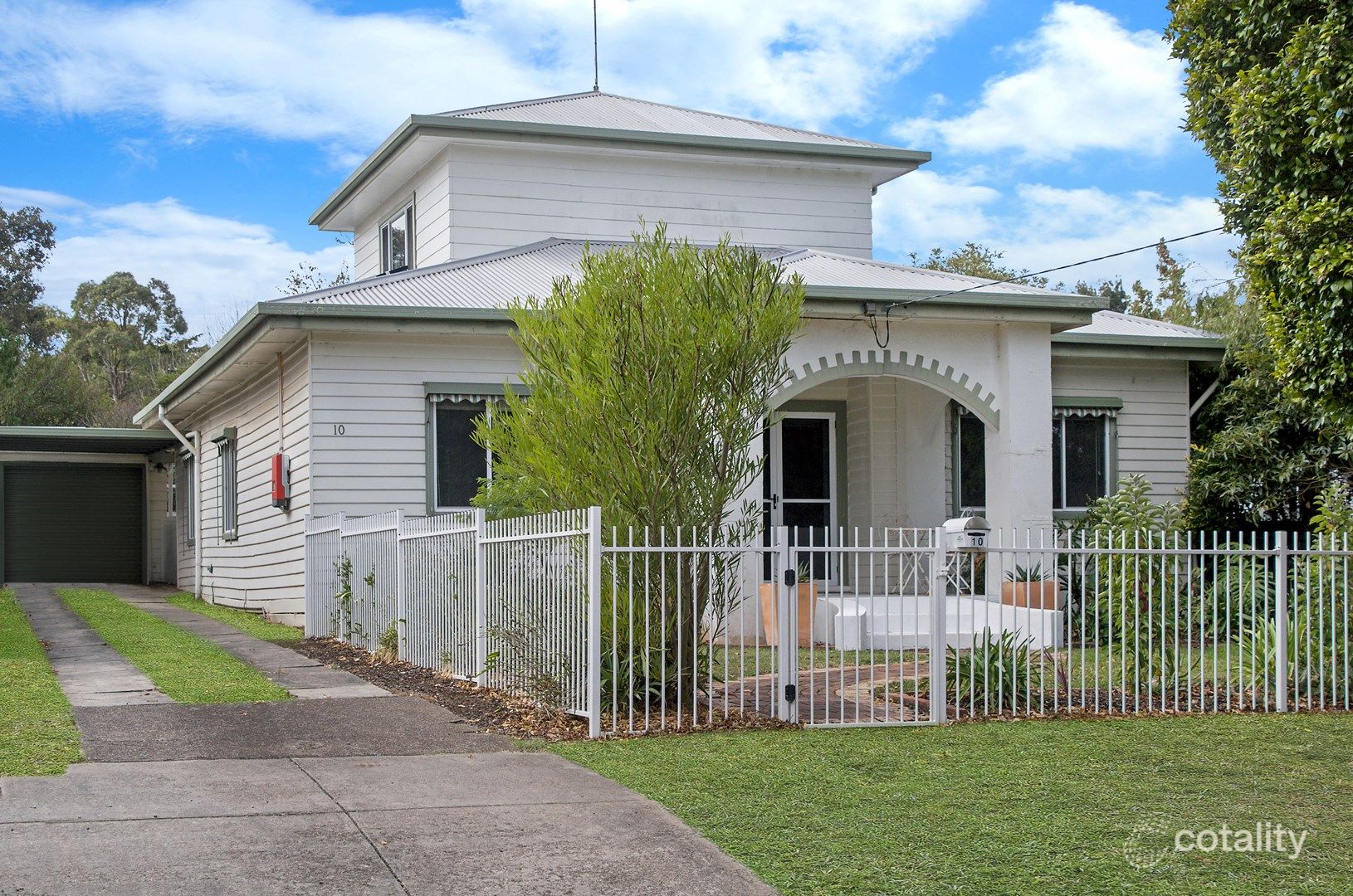 10 Carmichael St, Hamilton, VIC 3300