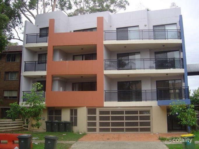 7/2 The Crescent, Fairfield, NSW 2165