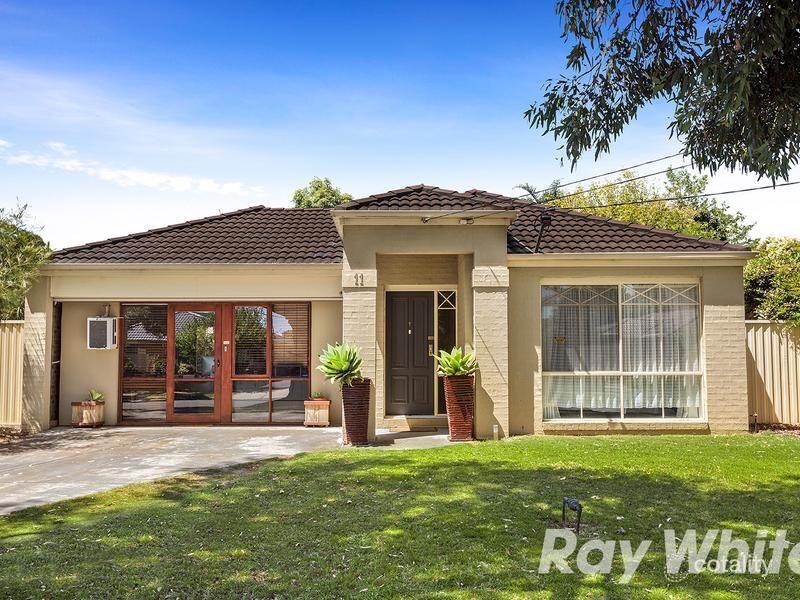 11 Carrington Ave, Seaford, VIC 3198