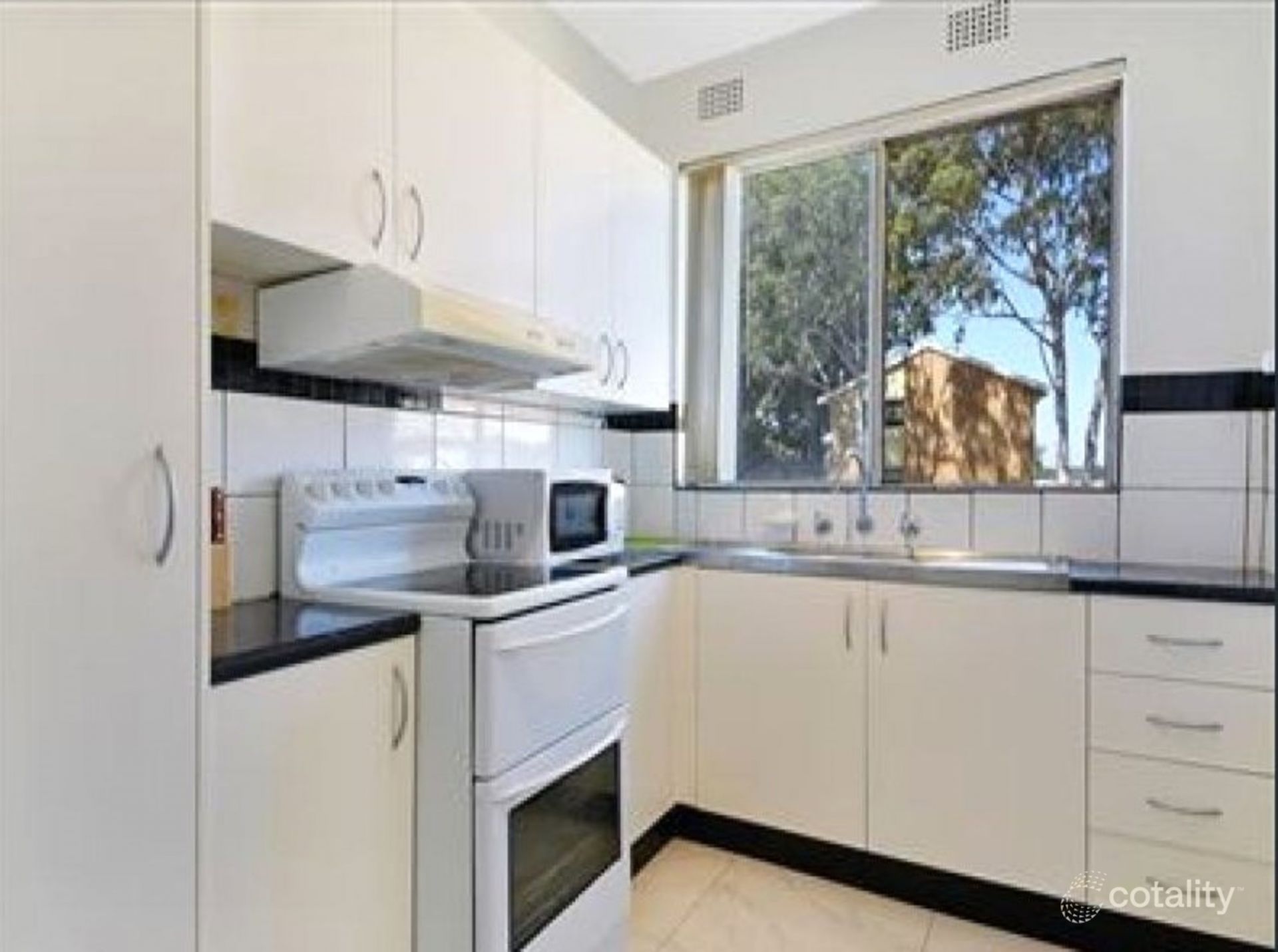 8/13 Speed St, Liverpool, NSW 2170