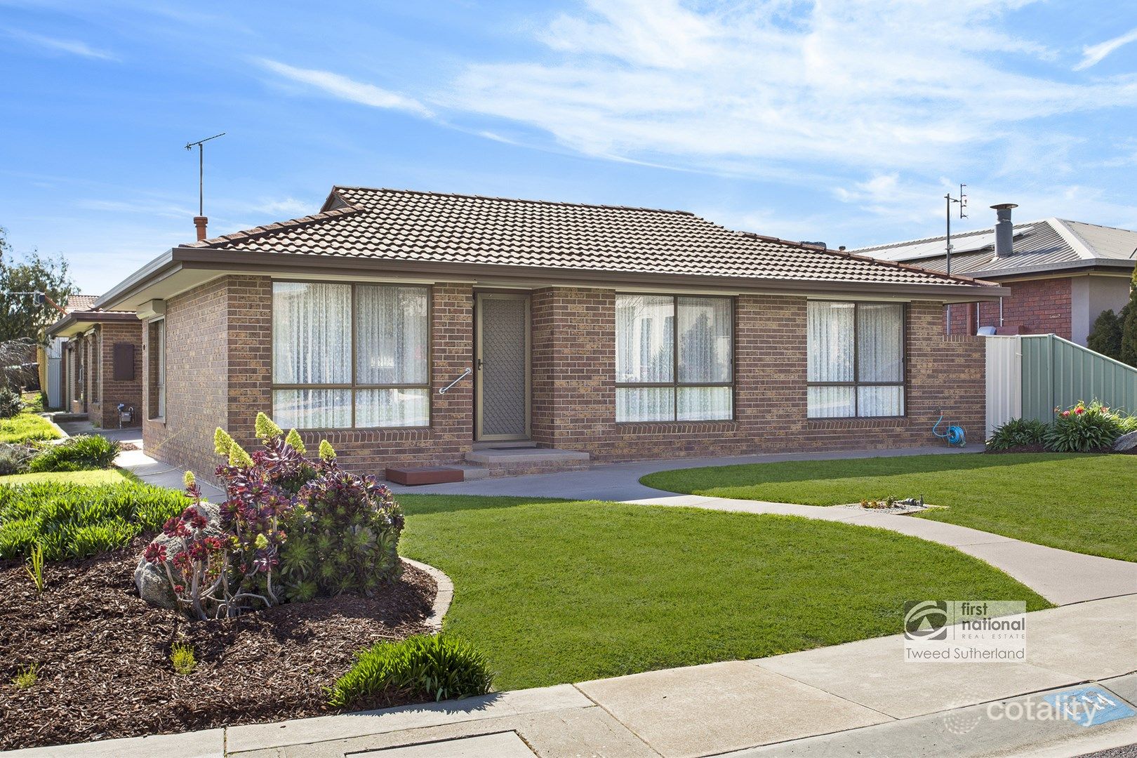 2/14 Jeffrey Ave, Flora Hill, VIC 3550