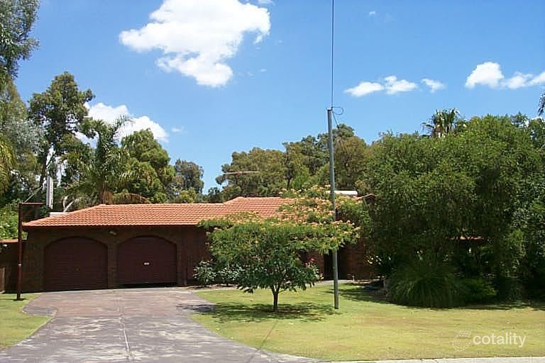 70 Meloway Dr, Maida Vale, WA 6057