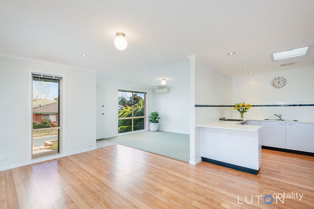 2 Hart Cl, Palmerston, ACT 2913