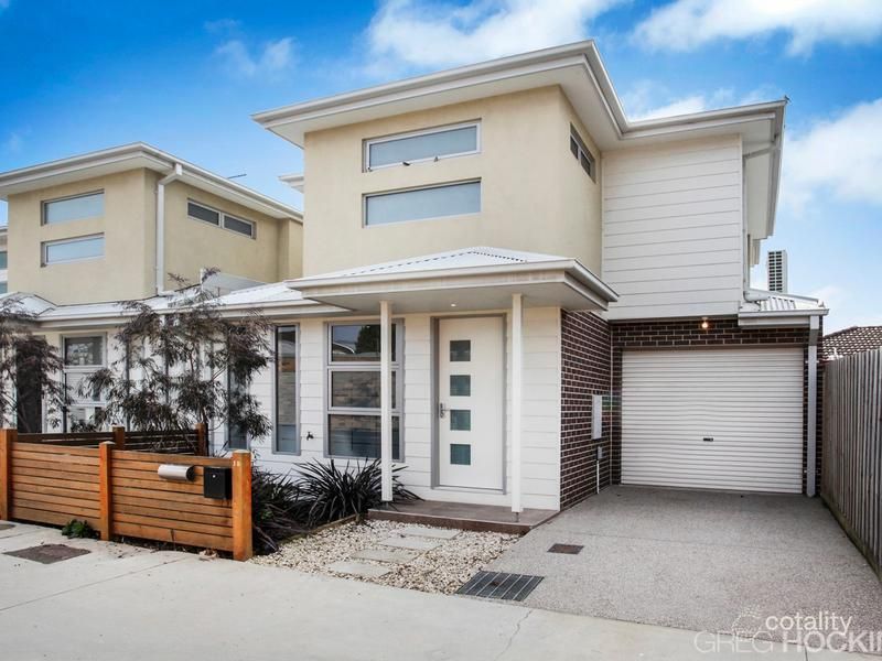 18 Chalmers Lane, Newport, VIC 3015