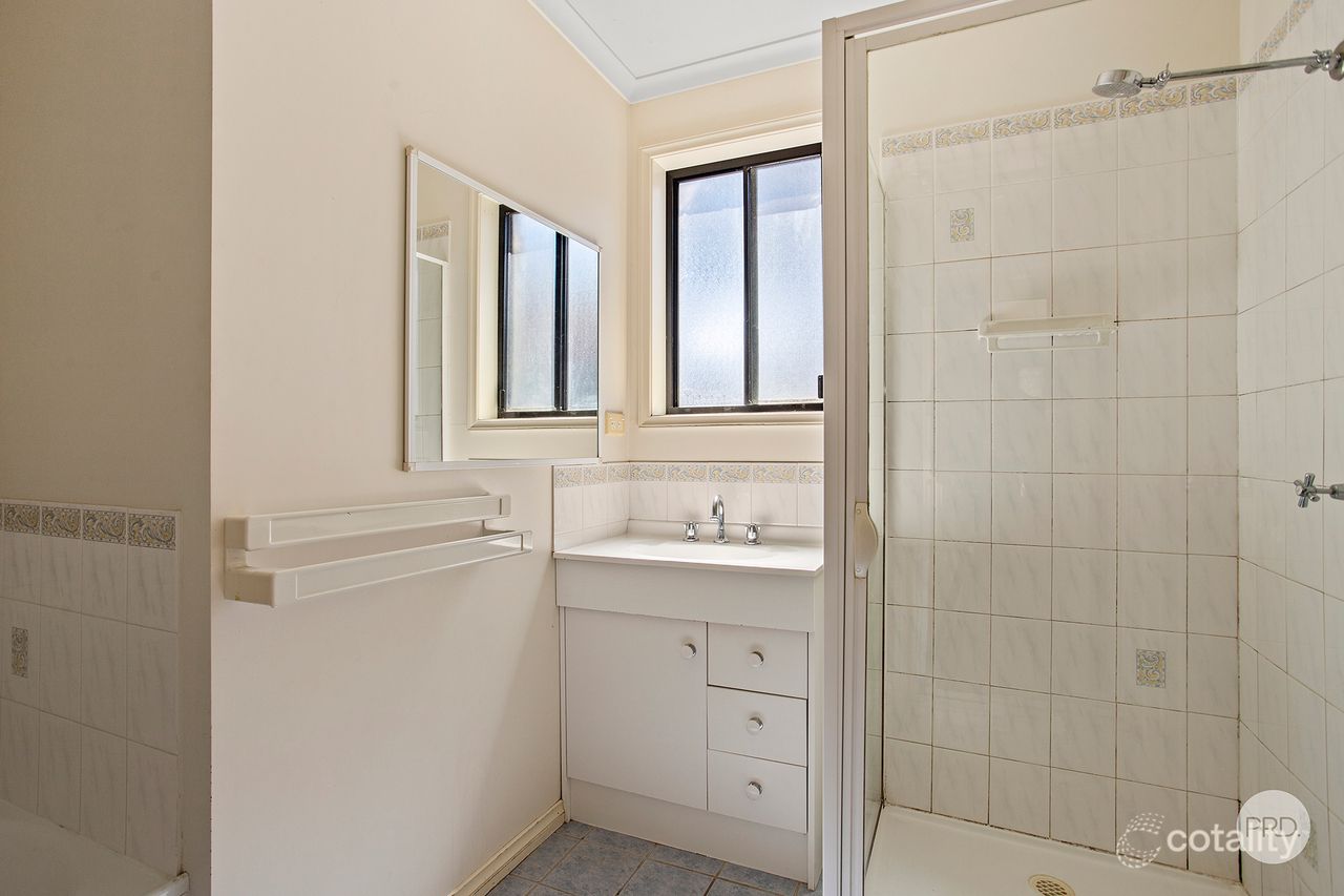 1/103 Osborne St, Flora Hill, VIC 3550