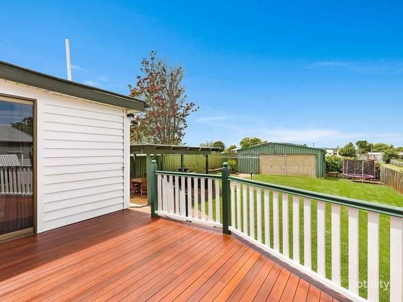 8 Adam St, North Toowoomba, QLD 4350