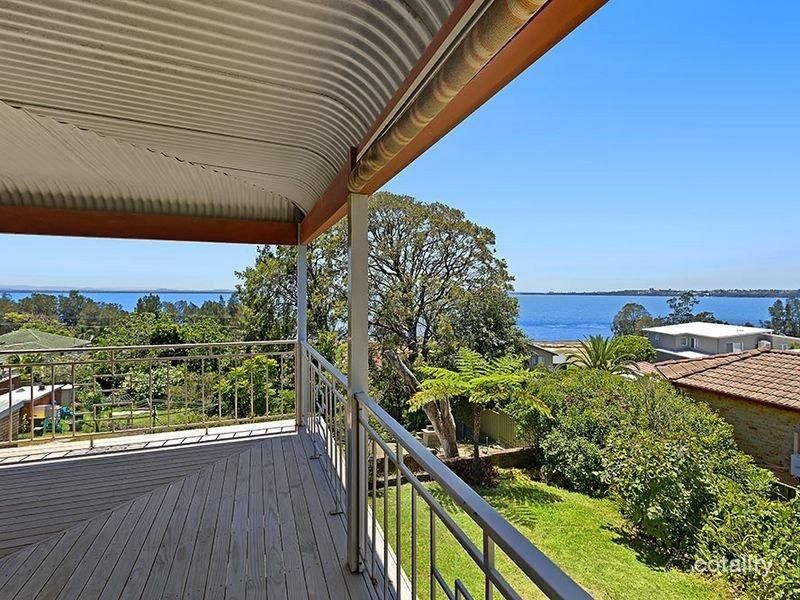 6 Aubrey St, Killarney Vale, NSW 2261