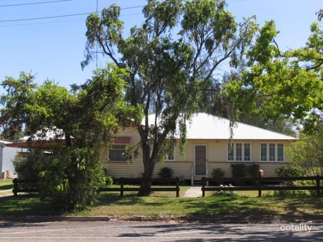 17 Toowoomba Rd, Crows Nest, QLD 4355