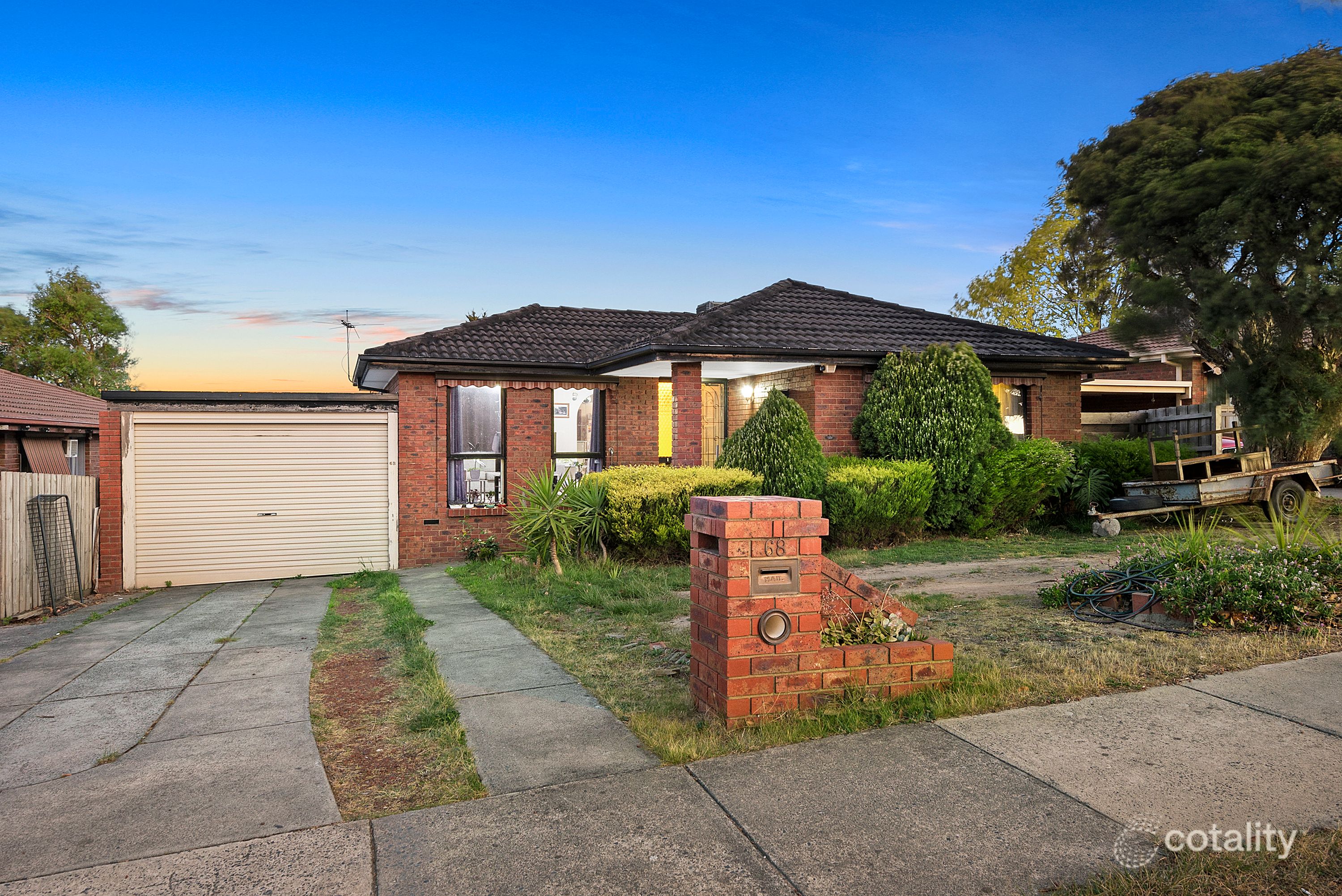 68 John Fawkner Dr, Endeavour Hills, VIC 3802