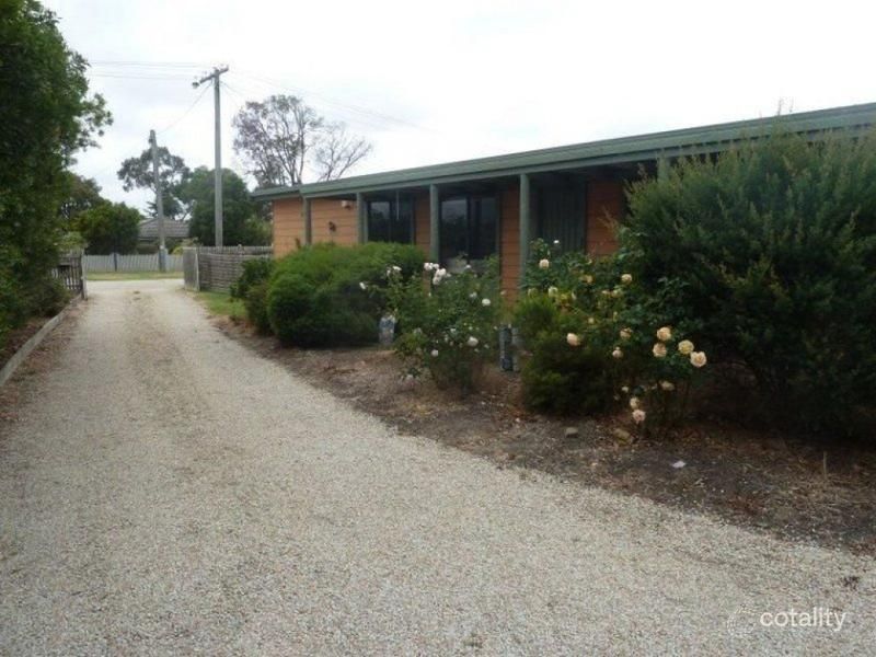 15 Charles St, Lucknow, VIC 3875