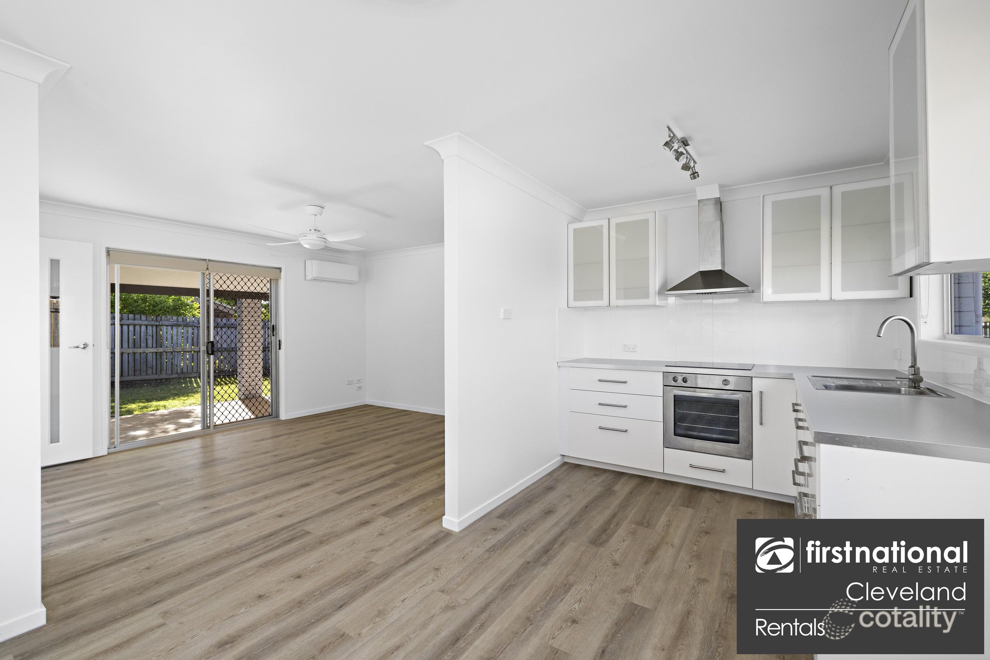 32 Magnolia Pde, Victoria Point, QLD 4165