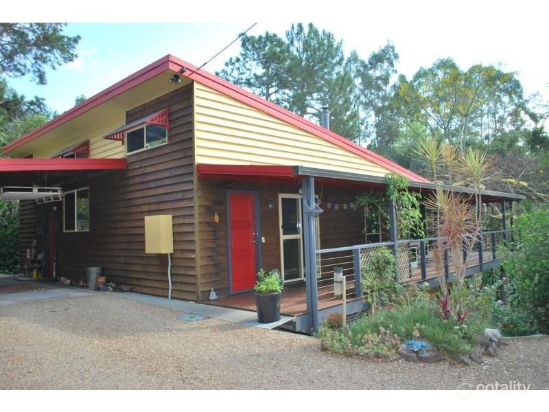 135 Mckees Rd, Hunchy, QLD 4555