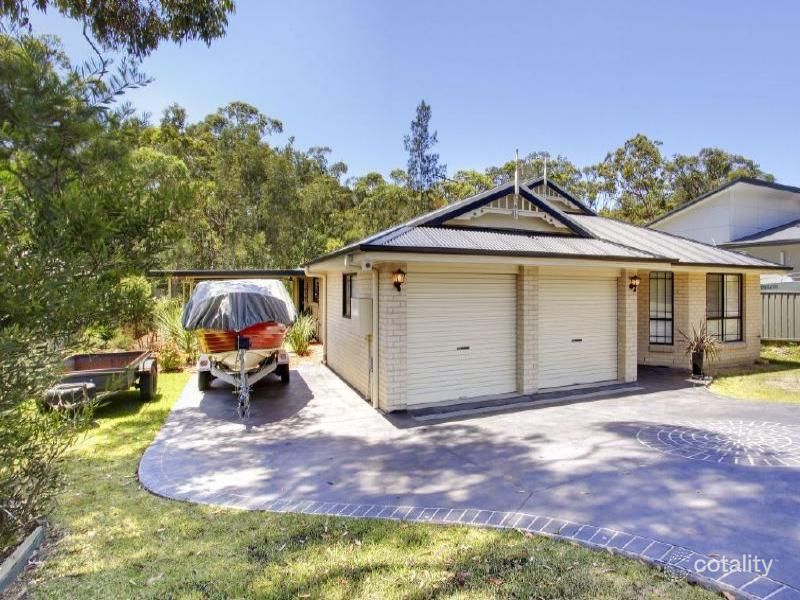 12 Illawong Rd, Summerland Point, NSW 2259