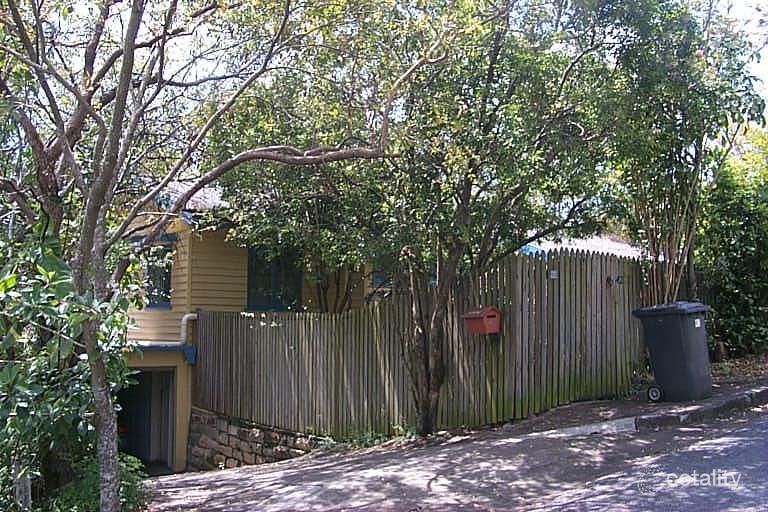 42 Prospect Tce, St Lucia, QLD 4067