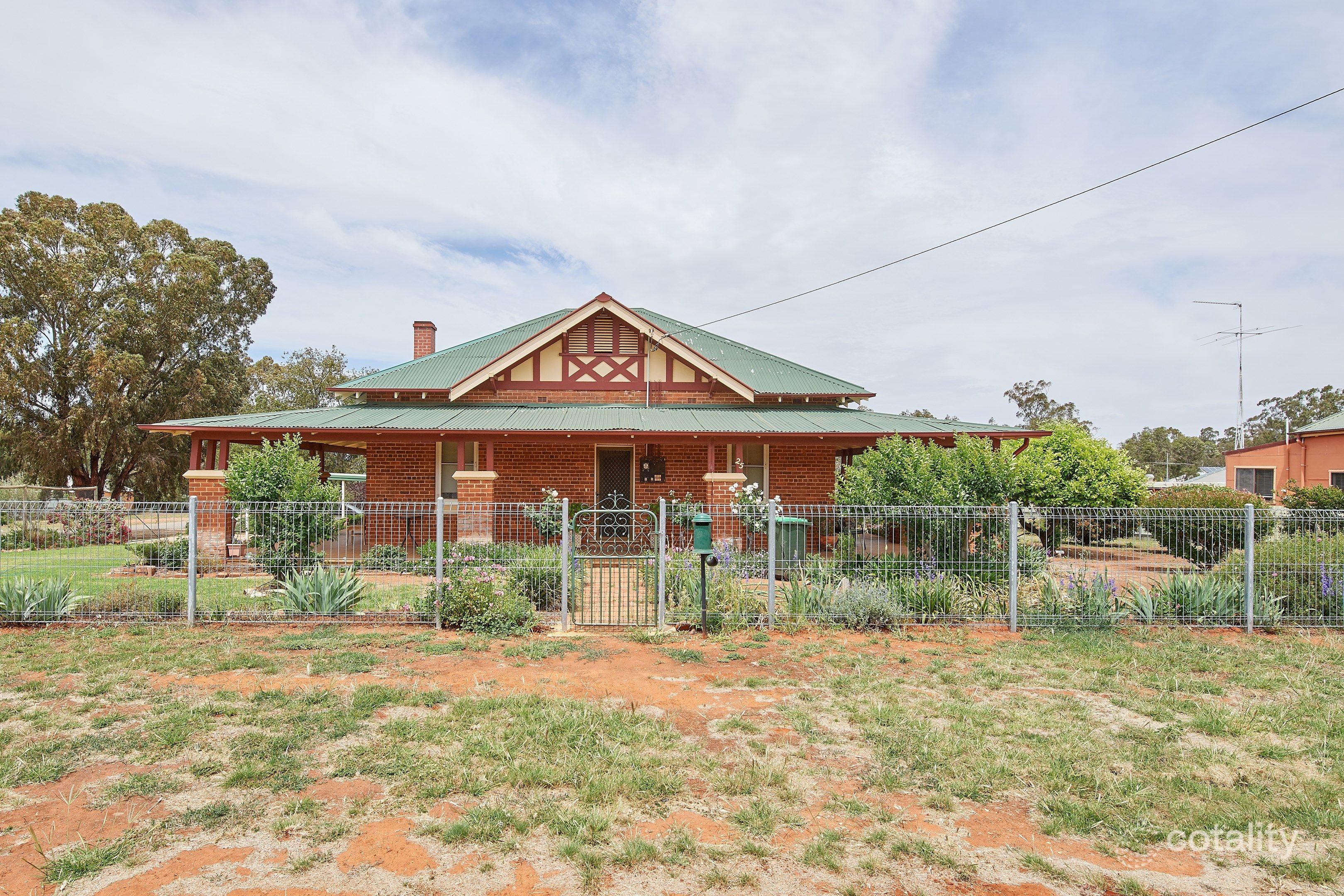 25 Cave St, Ganmain, NSW 2702