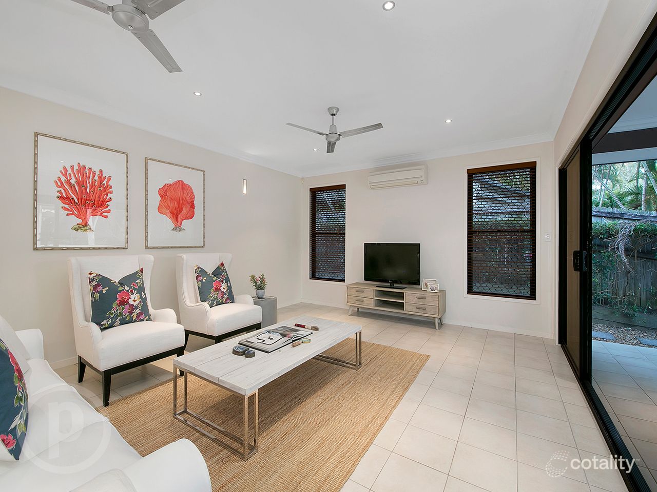 6 Lambeth Pl, Chapel Hill, QLD 4069