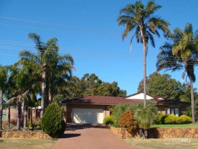 4 Bottega Pl, Lesmurdie, WA 6076