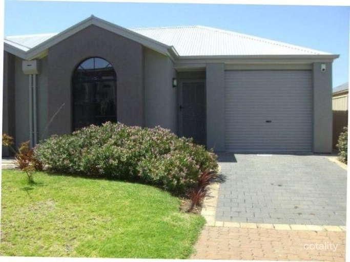 33 Mckinlay Ave, Gilles Plains, SA 5086