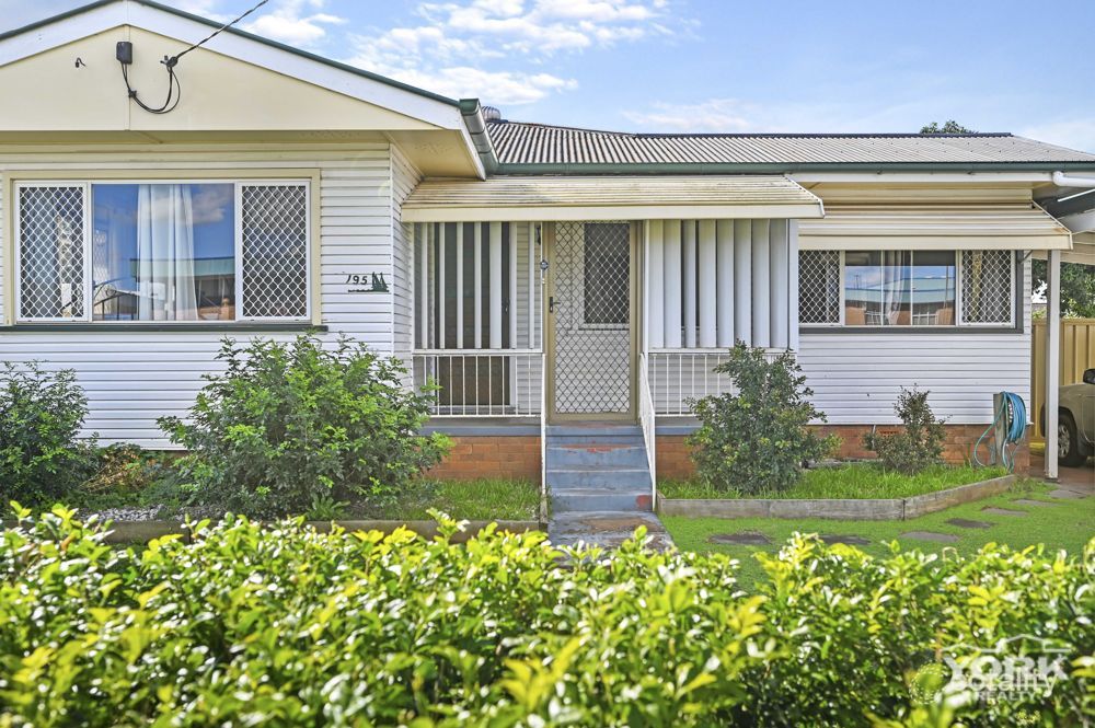 195 North St, Rockville, QLD 4350