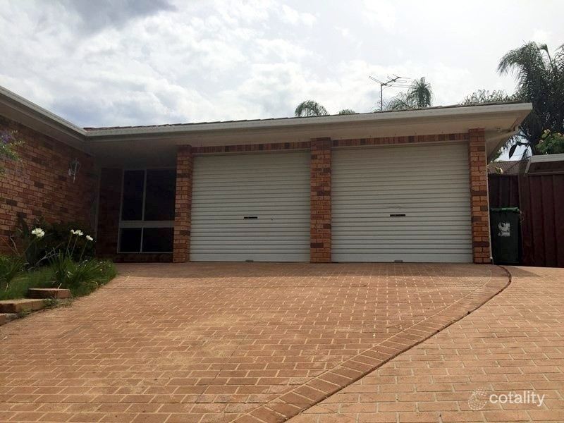 16 Tipping Pl, Ambarvale, NSW 2560