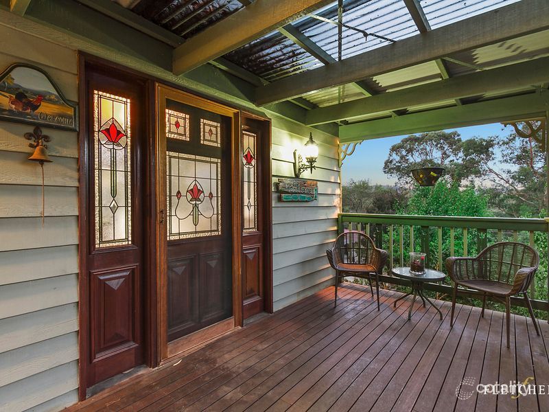 27 Deans Rd, Upwey, VIC 3158